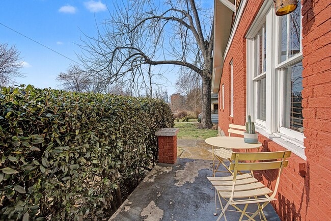 Building Photo - Rare historic East Nashville bungalow for rent; 4 Beds 3 Baths, 1,806 SqFt, fenced yard