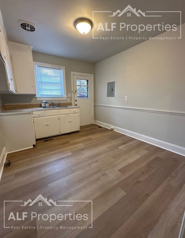 Building Photo - Newly Renovated 2-Bedroom Home on a Corner Lot