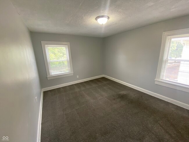 Building Photo - 3258 Winthrop Ave