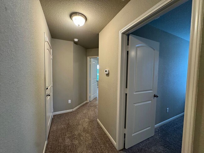 Building Photo - 4-Bedroom House for Rent in Killeen