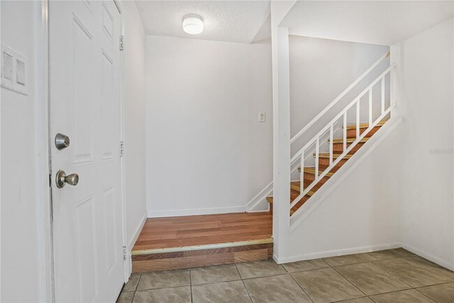 Building Photo - 232 Barlow Ave