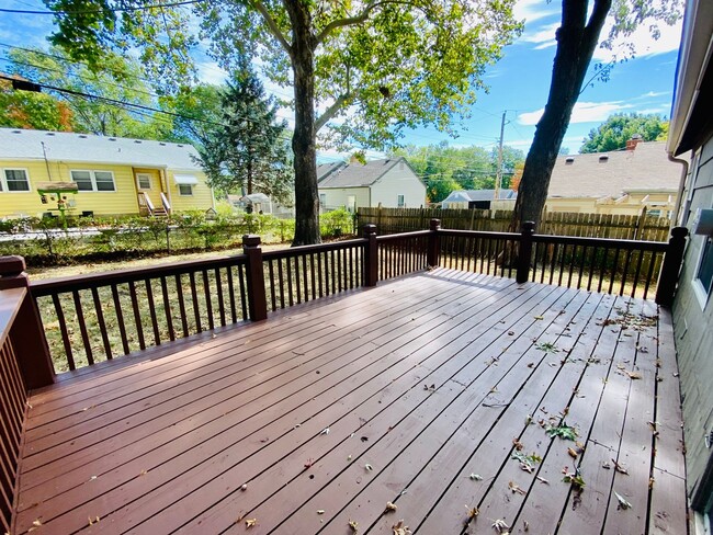 Building Photo - {5639} Spacious Ranch + Two Separate Living Quarters + Fenced Yard!