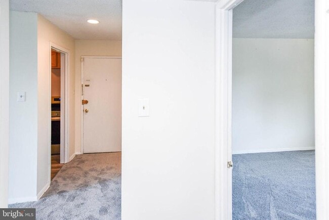 Building Photo - 7174 Donnell Pl