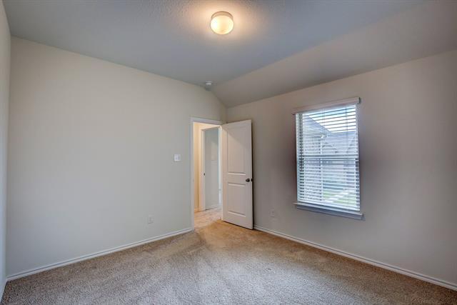 Building Photo - 424 Milverton Dr