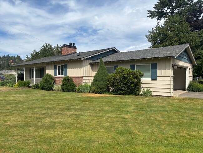 Building Photo - Charming Updated Home Near Fernan Lake & D...