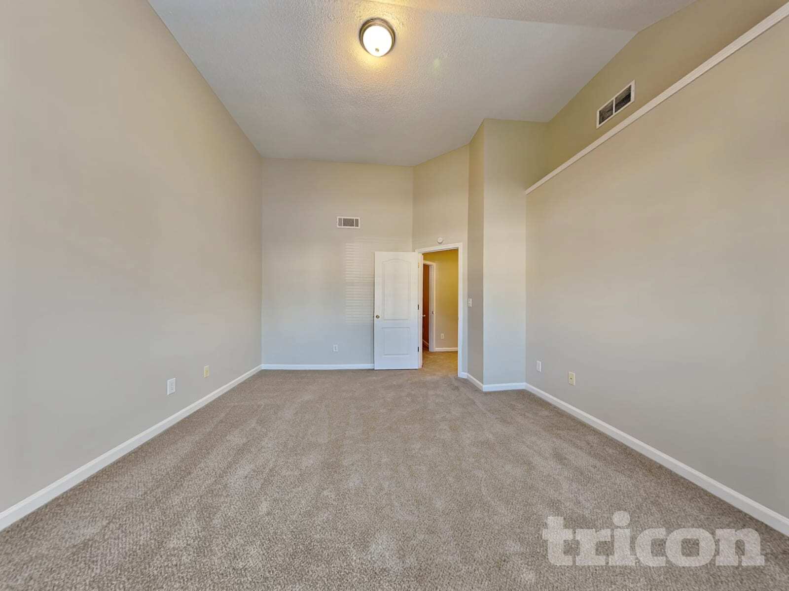 Building Photo - 7632 McGillicuty Dr