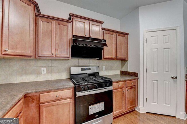 Building Photo - 2104 Nelms Pointe Landing