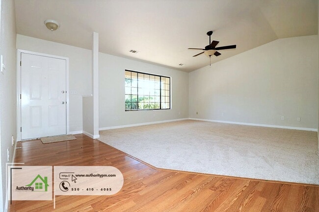 Building Photo - 3657 Santa Rosa Way