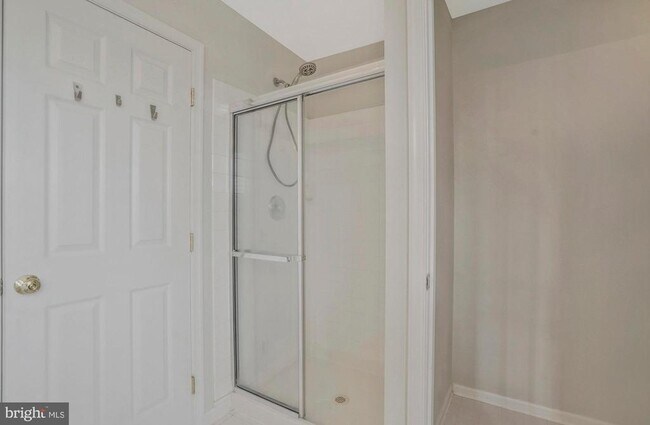 Building Photo - 6340 Walking Ln