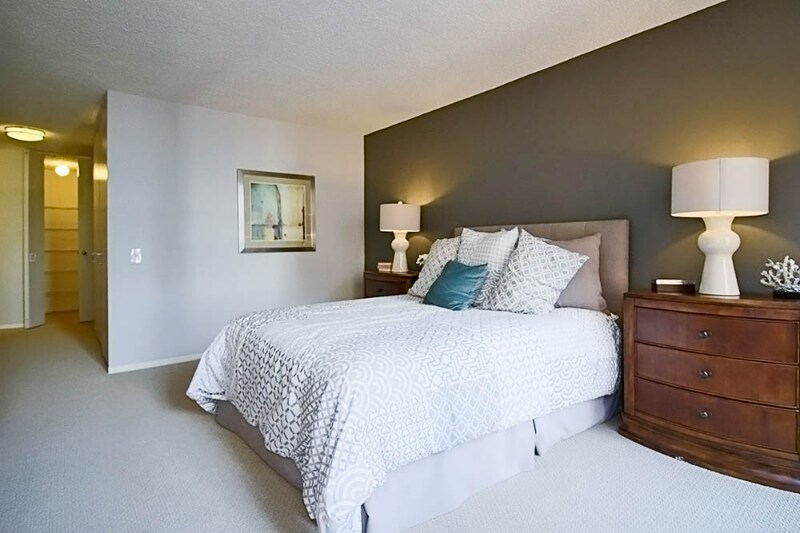 Building Photo - 236 E Wacker Dr