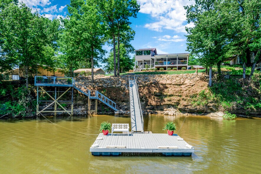 Observation Deck with swim dock - 77 County Road 311