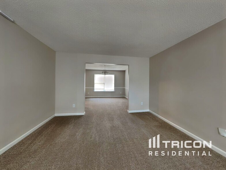 Building Photo - 4348 Persian Ct SW