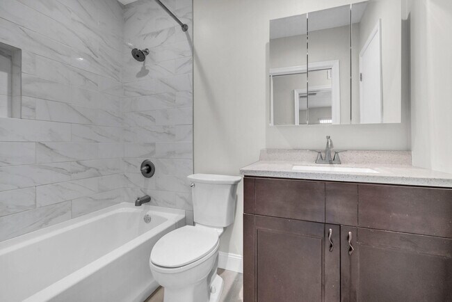 Building Photo - 3213 Colony Club Rd