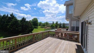 Building Photo - 9203 Acer Ln