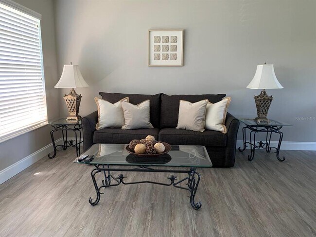 Building Photo - 6914 20th Ave W