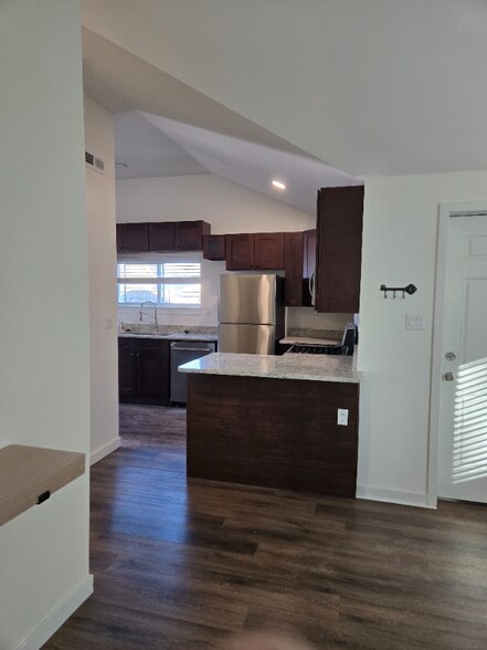 Building Photo - 131 2nd St