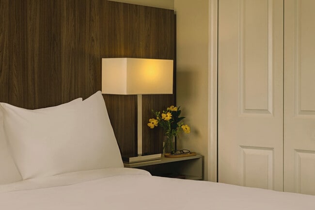 Building Photo - 7415 Universal Blvd