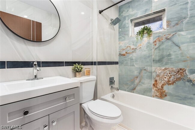 Building Photo - 620 Luisa Ct