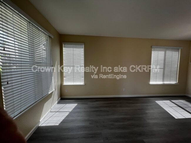 Building Photo - 1140 Dominique Dr