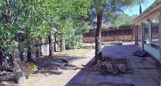 Building Photo - 7133 Imperial Ridge Dr