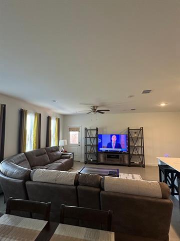 Building Photo - 1324 Rockwell Dr