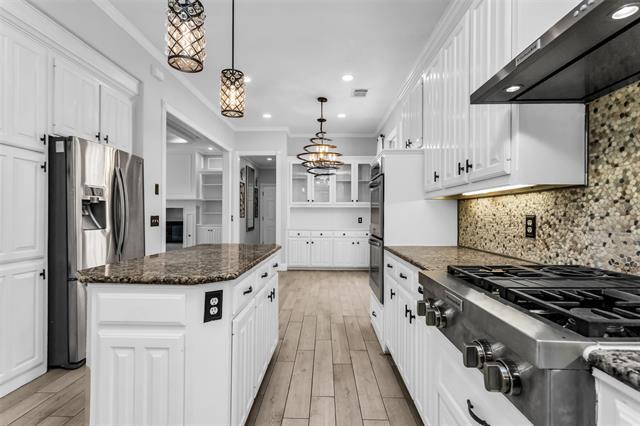 Building Photo - 4404 Hollow Oak Dr