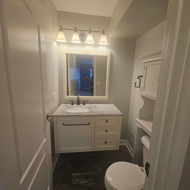 Building Photo - 1461 N Winslowe Dr