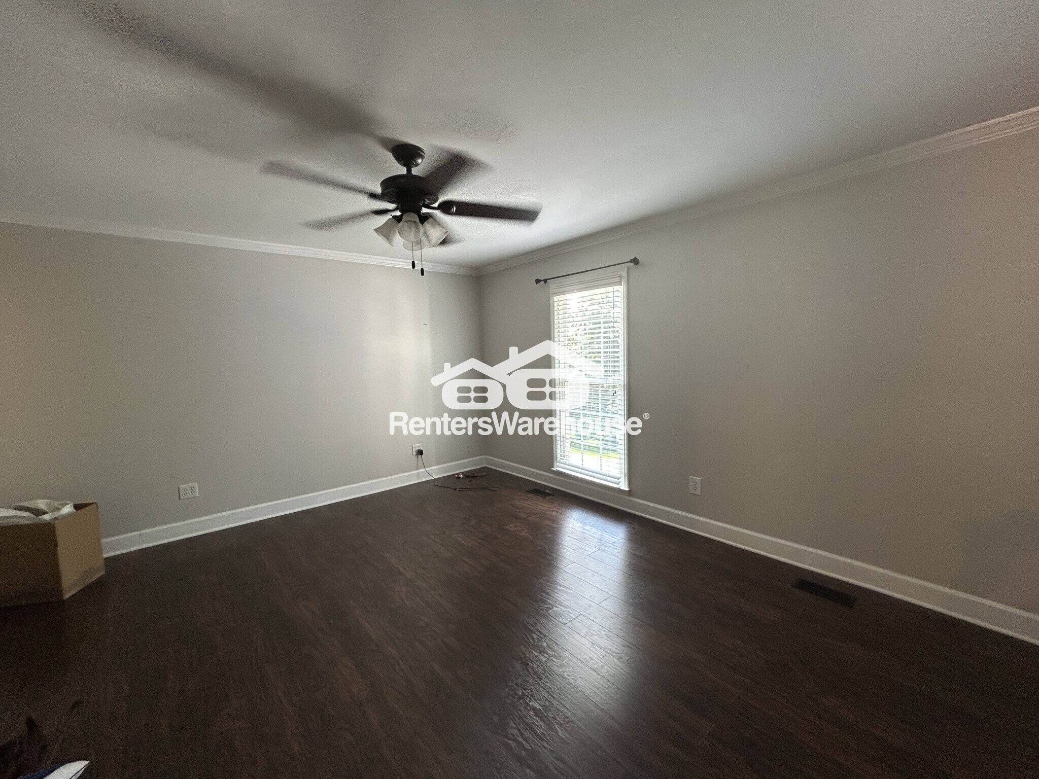 Building Photo - 2501 Crestwood Cir