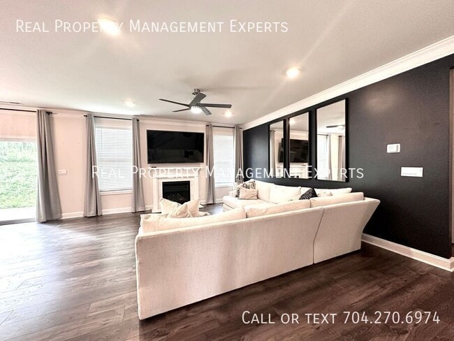 Building Photo - 6029 Whitechapel Ct