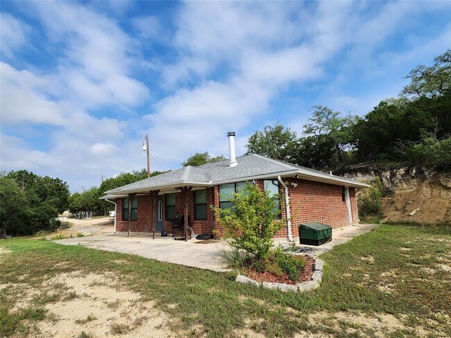 Building Photo - 21600 Long Hill Dr