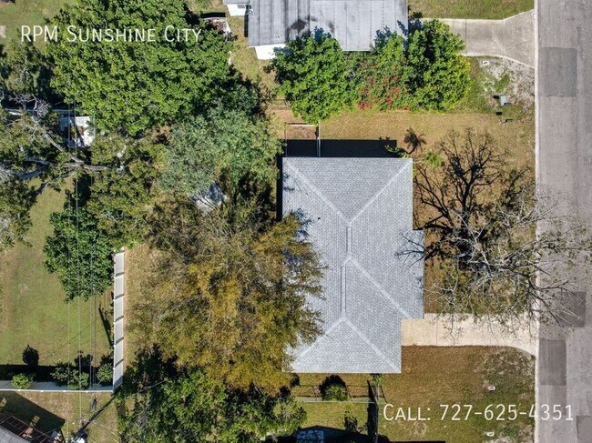 Building Photo - 1713 Valencia Dr E