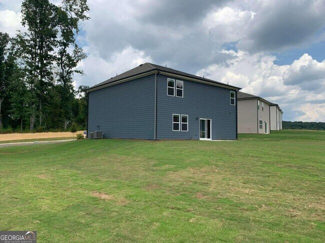 Building Photo - 200 Dragon Dr