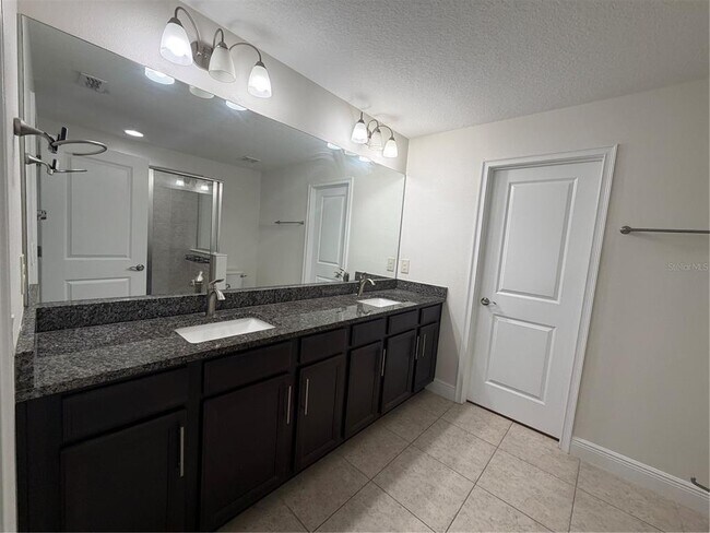 Building Photo - 14263 Damselfly Dr