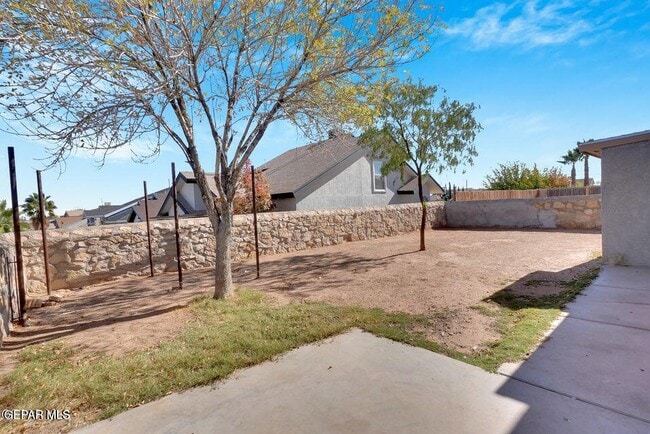 Building Photo - 2364 Tierra Blanda Dr