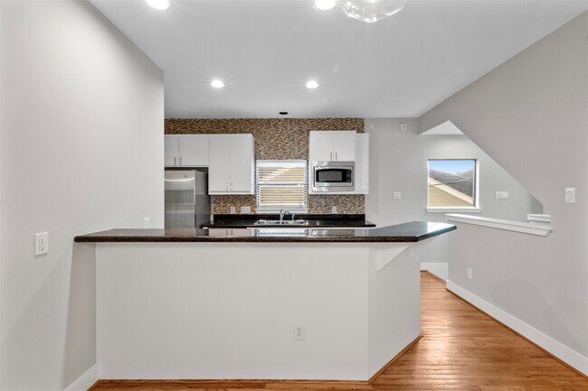 Building Photo - 9716 Linkmeadow Ln