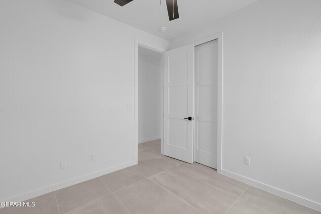 Building Photo - 12825 Middlesbrough Ave