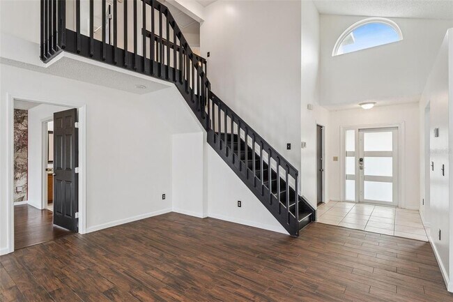 Building Photo - 7236 Somersworth Dr