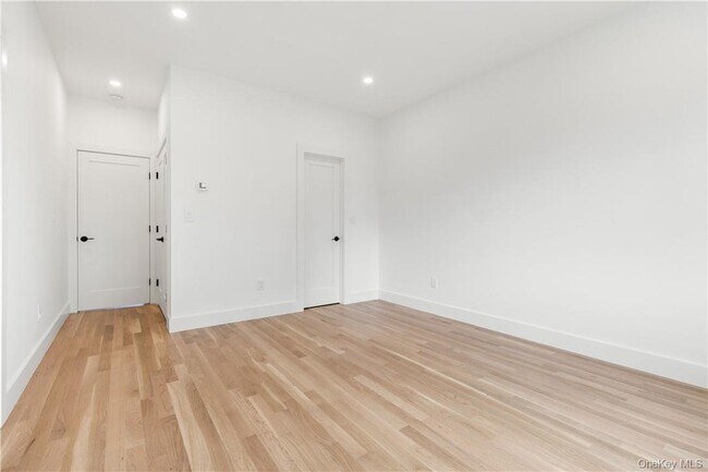 Building Photo - 35 Summit Ave