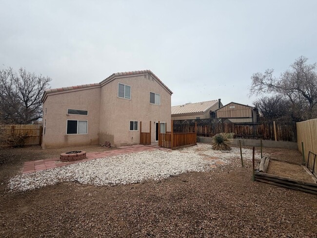 Building Photo - 3 Bedroom Home Near Unser Blvd NW & McMahon Blvd NW!