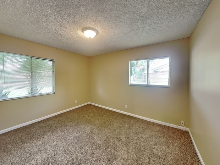 Building Photo - 1685 Farm Way