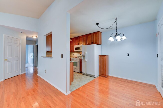 Building Photo - 144 Keswick Dr