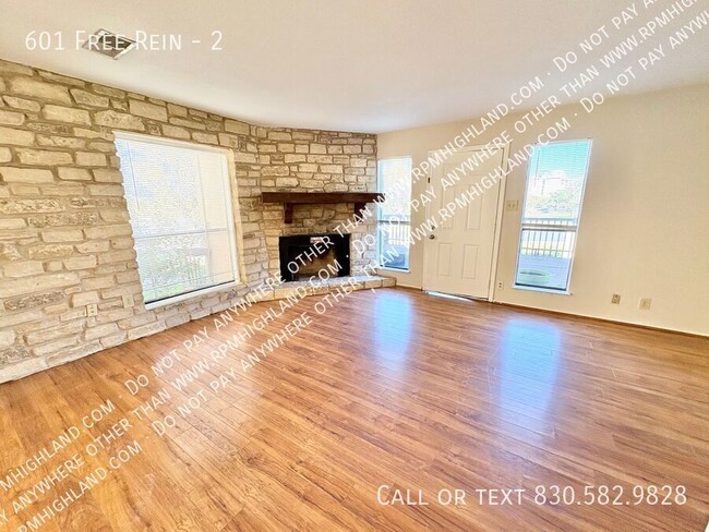 Building Photo - 601 Free Rein