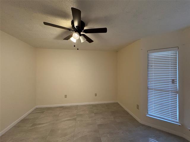 Building Photo - 510 Betsy Ross Dr