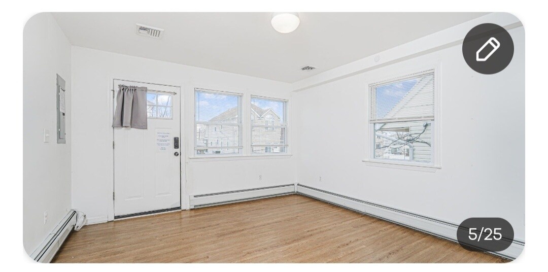 Building Photo - 107 Baden Pl