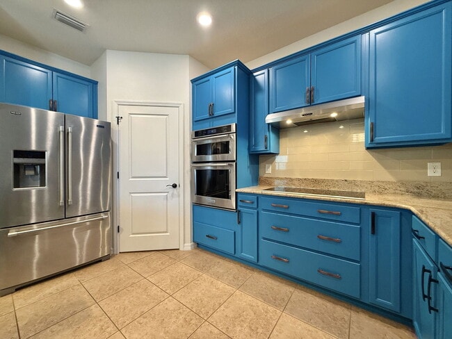 Building Photo - 10551 Park Meadowbrooke Dr