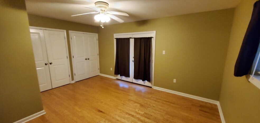 Master Bedroom - 117 12th St