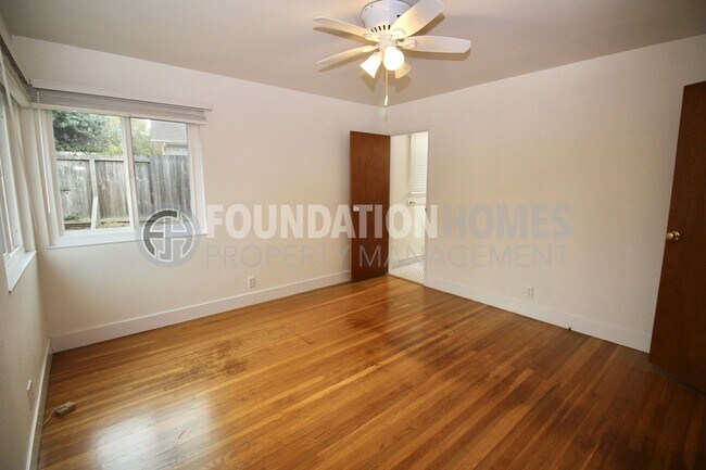 Building Photo - Spacious Single-Level 4BD/2BA Home in Terra Linda - FOUNDATION
