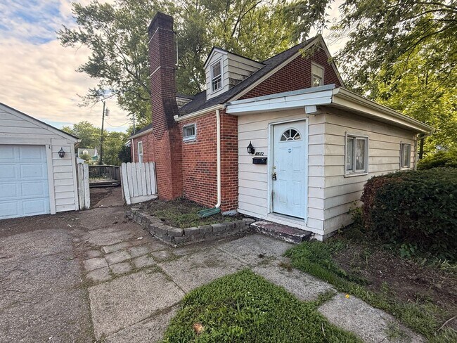 Building Photo - 4 Bedroom Home in Dayton