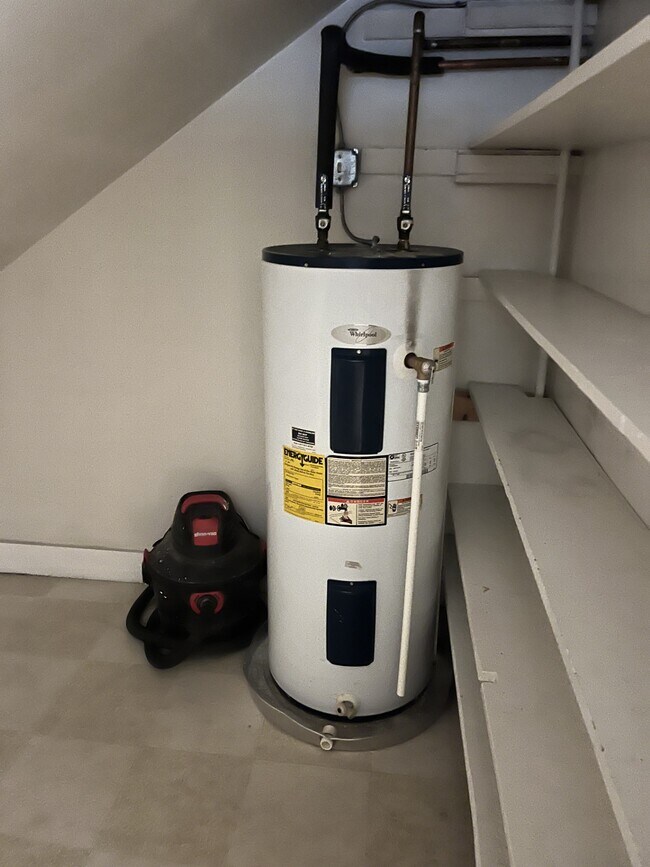 Building Photo - 3 City Ave