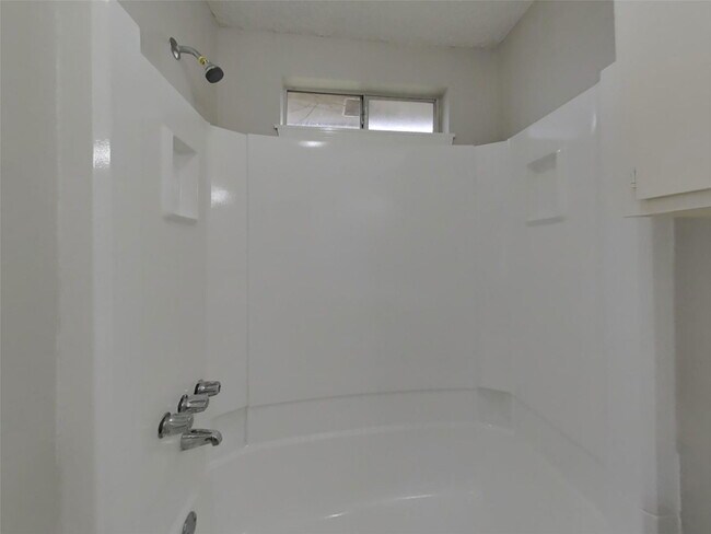 Building Photo - 20143 Dawn Mist Dr